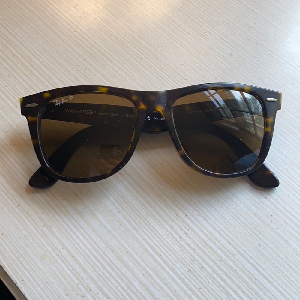 Women’s Wayfarer Ray Bans